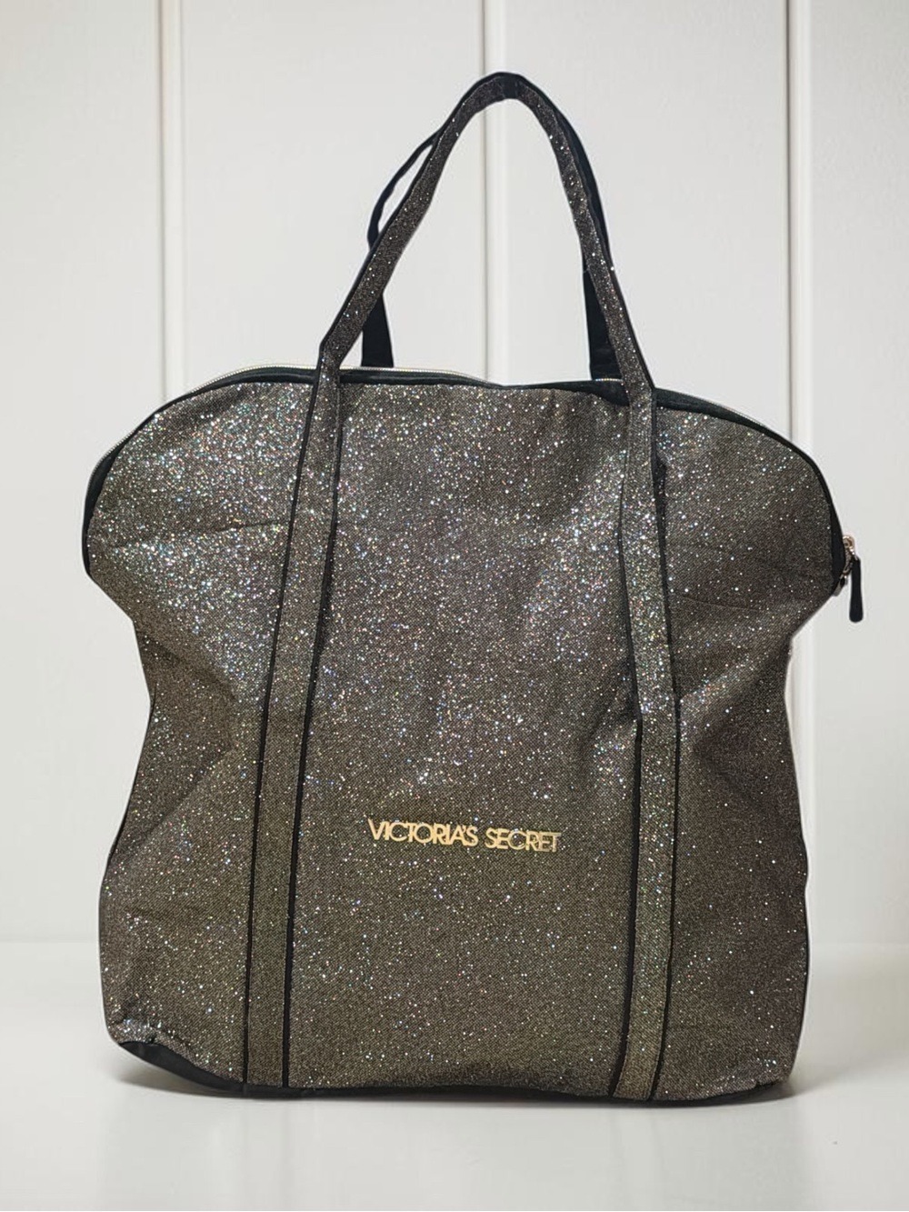 Victoria's Secret Black Metallic Gold Glitter Zipper Weekender Travel Tote Bag - Picture 2 of 8